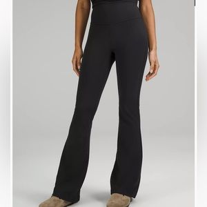 NWT Lululemon Groove Pant - size 2